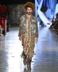 Fkawallyspunkcouture
Casa de Criadores 56

Foto:  Marcelo Soubhia/ @agfotosite