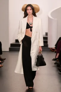 00001-ralph-lauren-spring-2026-ready-to-wear-credit-gorunway