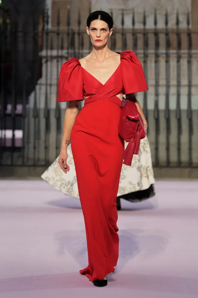 00003-carolina-herrera-spring-2026-ready-to-wear-credit-gorunway