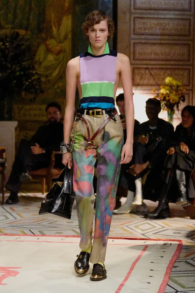 00004-versace-spring-2026-ready-to-wear-credit-brand