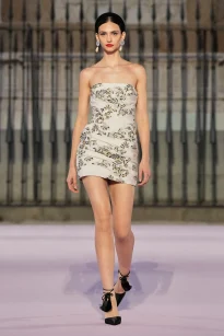 00006-carolina-herrera-spring-2026-ready-to-wear-credit-gorunway