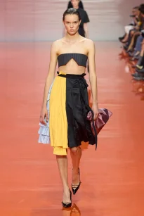 00008-prada-spring-2026-ready-to-wear-credit-gorunway