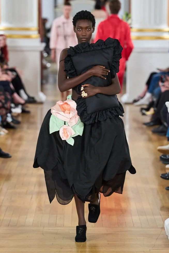 00009-simone-rocha-spring-2026-ready-to-wear-credit-gorunway