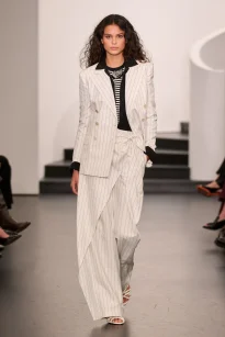 00010-ralph-lauren-spring-2026-ready-to-wear-credit-gorunway