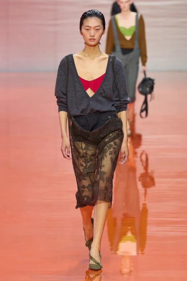 00014-prada-spring-2026-ready-to-wear-credit-gorunway