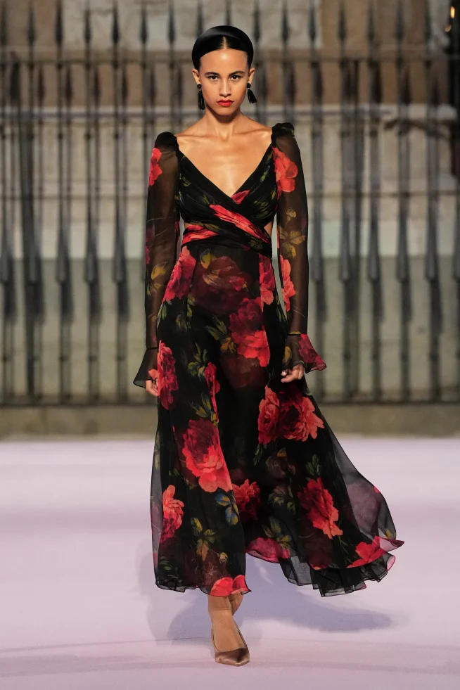 00015-carolina-herrera-spring-2026-ready-to-wear-credit-gorunway