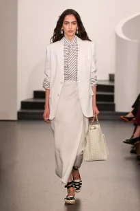 00016-ralph-lauren-spring-2026-ready-to-wear-credit-gorunway