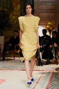 00017-versace-spring-2026-ready-to-wear-credit-brand