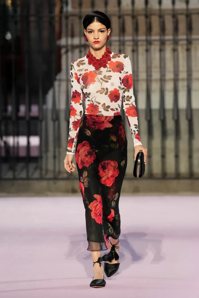 00018-carolina-herrera-spring-2026-ready-to-wear-credit-gorunway