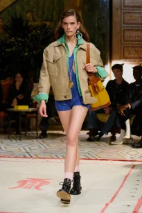 00018-versace-spring-2026-ready-to-wear-credit-brand