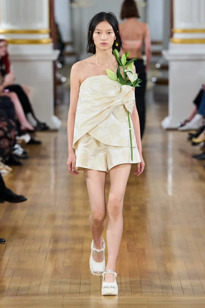 00019-simone-rocha-spring-2026-ready-to-wear-credit-gorunway