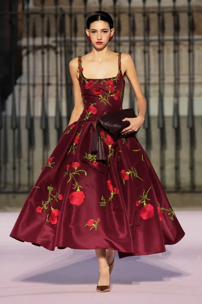 00020-carolina-herrera-spring-2026-ready-to-wear-credit-gorunway