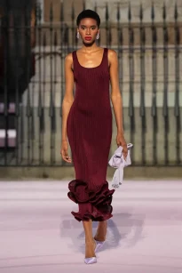 00021-carolina-herrera-spring-2026-ready-to-wear-credit-gorunway