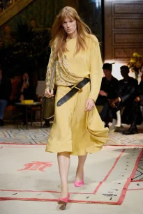 00021-versace-spring-2026-ready-to-wear-credit-brand