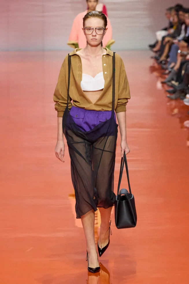00024-prada-spring-2026-ready-to-wear-credit-gorunway