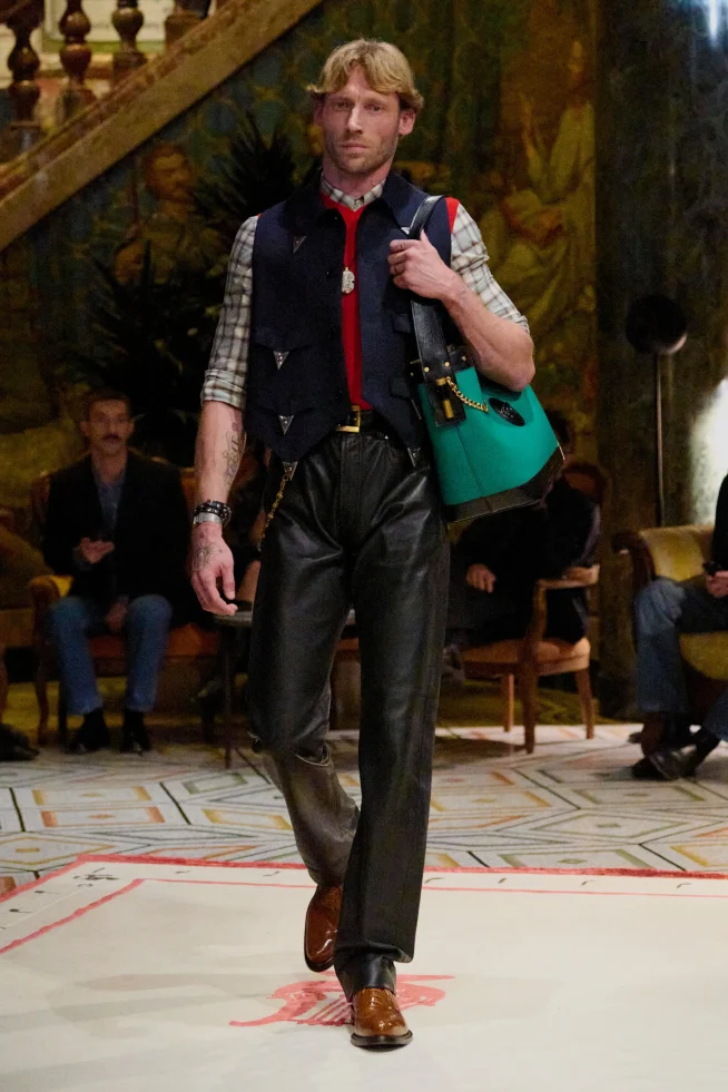 00024-versace-spring-2026-ready-to-wear-credit-brand