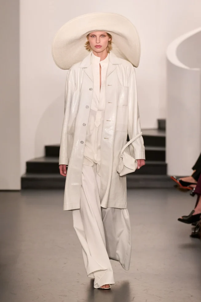 00025-ralph-lauren-spring-2026-ready-to-wear-credit-gorunway