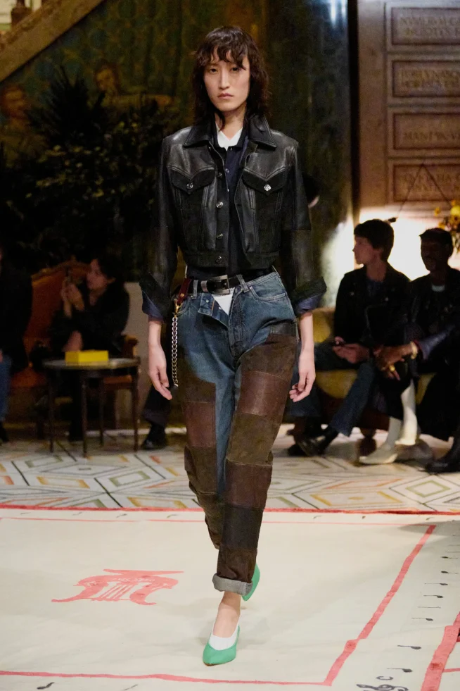 00030-versace-spring-2026-ready-to-wear-credit-brand