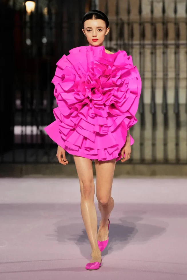 00033-carolina-herrera-spring-2026-ready-to-wear-credit-gorunway