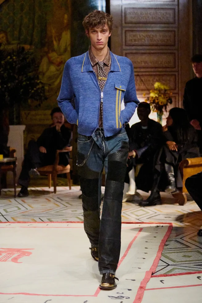 00033-versace-spring-2026-ready-to-wear-credit-brand