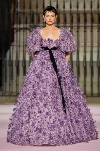 00036-carolina-herrera-spring-2026-ready-to-wear-credit-gorunway