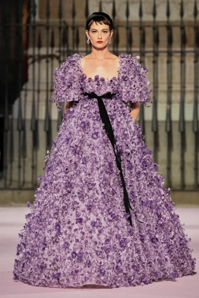 00036-carolina-herrera-spring-2026-ready-to-wear-credit-gorunway