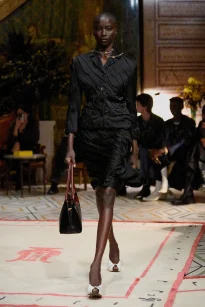 00037-versace-spring-2026-ready-to-wear-credit-brand