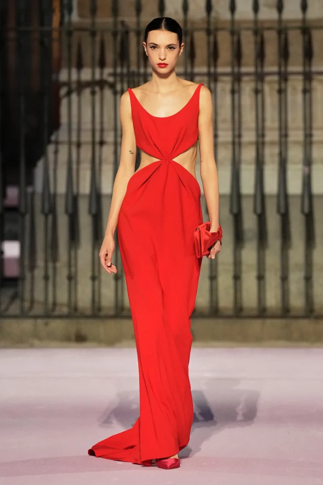 00045-carolina-herrera-spring-2026-ready-to-wear-credit-gorunway