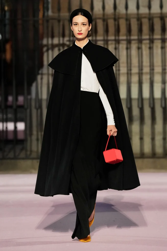00046-carolina-herrera-spring-2026-ready-to-wear-credit-gorunway