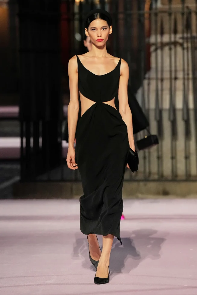 00047-carolina-herrera-spring-2026-ready-to-wear-credit-gorunway