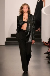 00047-ralph-lauren-spring-2026-ready-to-wear-credit-gorunway
