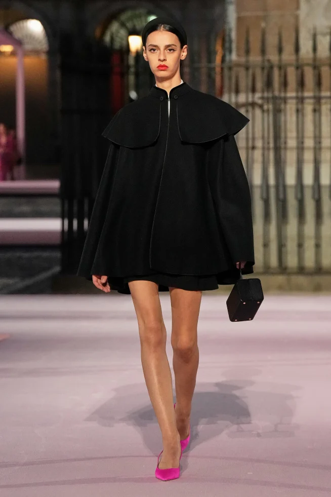 00048-carolina-herrera-spring-2026-ready-to-wear-credit-gorunway