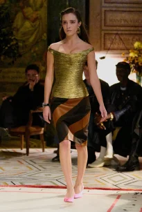 00048-versace-spring-2026-ready-to-wear-credit-brand