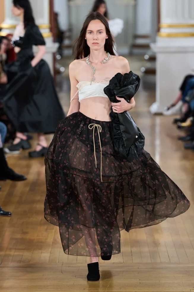 00051-simone-rocha-spring-2026-ready-to-wear-credit-gorunway