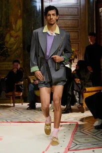 00058-versace-spring-2026-ready-to-wear-credit-brand