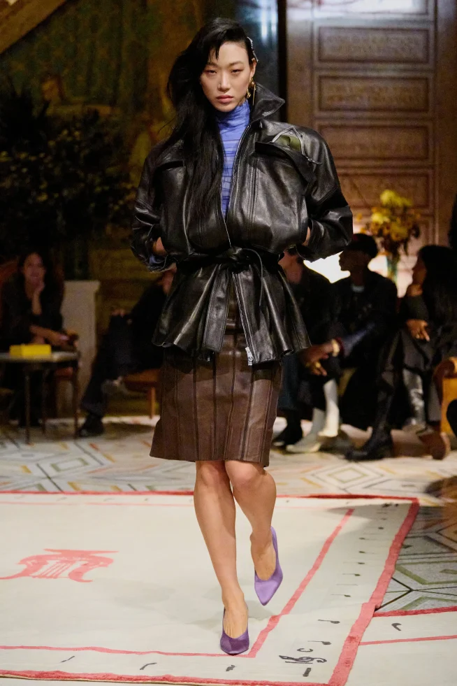 00059-versace-spring-2026-ready-to-wear-credit-brand