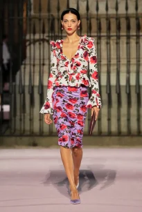 00061-carolina-herrera-spring-2026-ready-to-wear-credit-gorunway