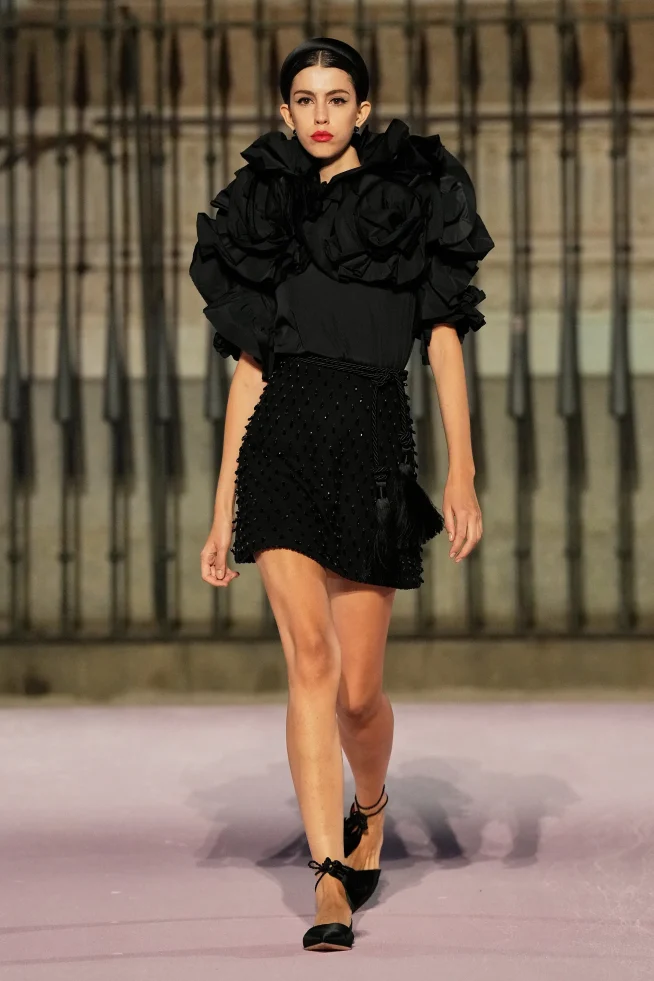 00062-carolina-herrera-spring-2026-ready-to-wear-credit-gorunway