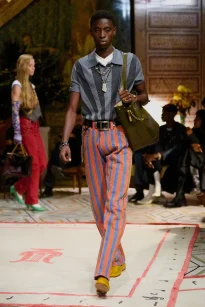 00070-versace-spring-2026-ready-to-wear-credit-brand