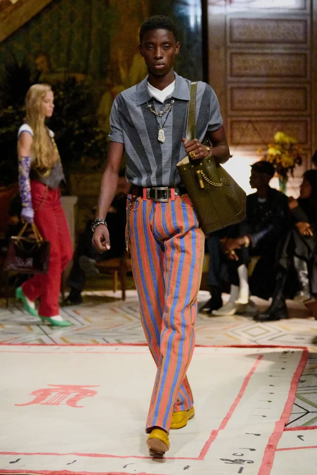 00070-versace-spring-2026-ready-to-wear-credit-brand