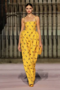 00073-carolina-herrera-spring-2026-ready-to-wear-credit-gorunway