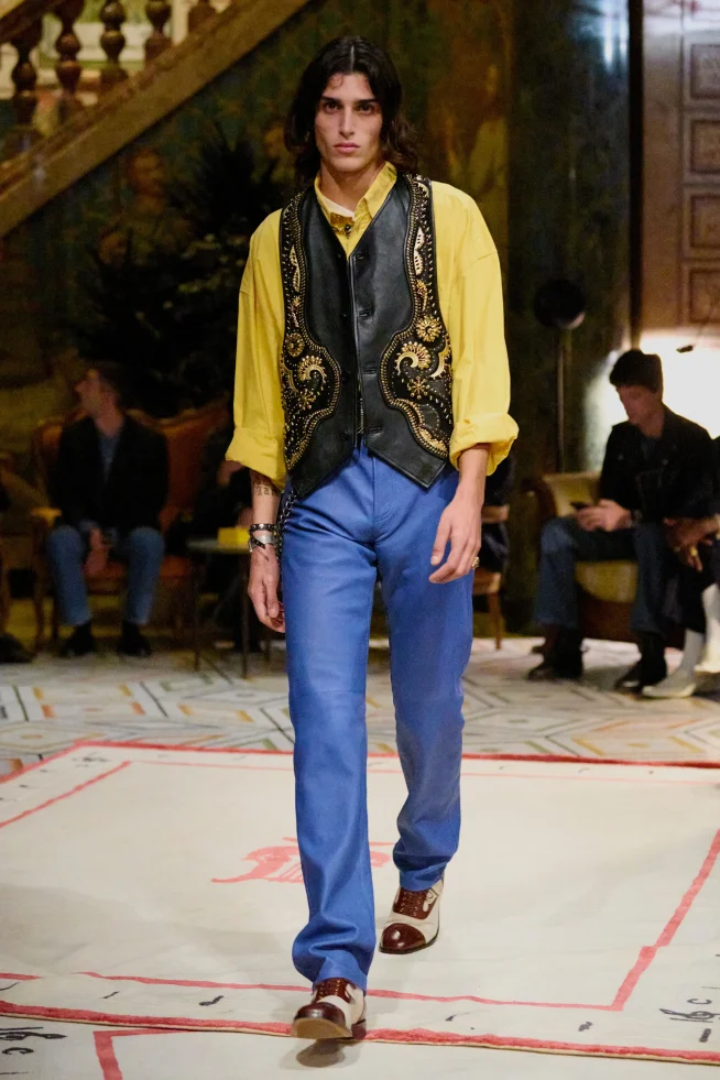 00074-versace-spring-2026-ready-to-wear-credit-brand