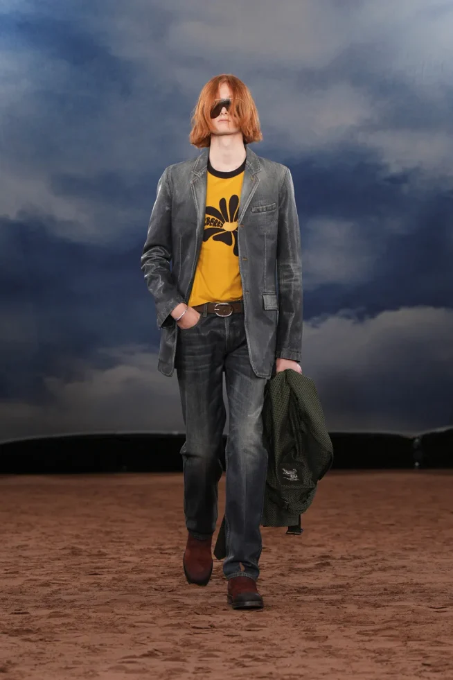 015_DT_BURBERRY_2026_SS26_FEBRUARY_SHOW_RUNWAY_LOOK_FRONT_15_RGB_CROPPED_2x3