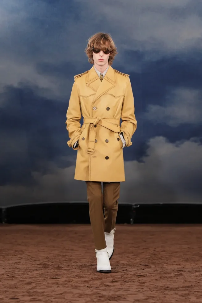 016_DT_BURBERRY_2026_SS26_FEBRUARY_SHOW_RUNWAY_LOOK_FRONT_16_RGB_CROPPED_2x3