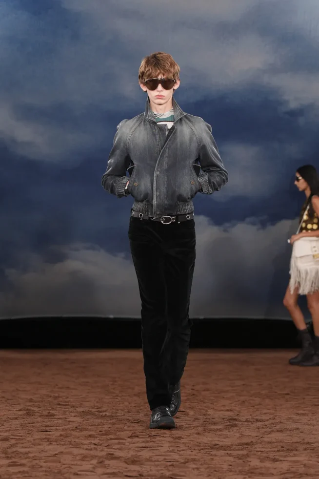 020_DT_BURBERRY_2026_SS26_FEBRUARY_SHOW_RUNWAY_LOOK_FRONT_20_RGB_CROPPED_2x3
