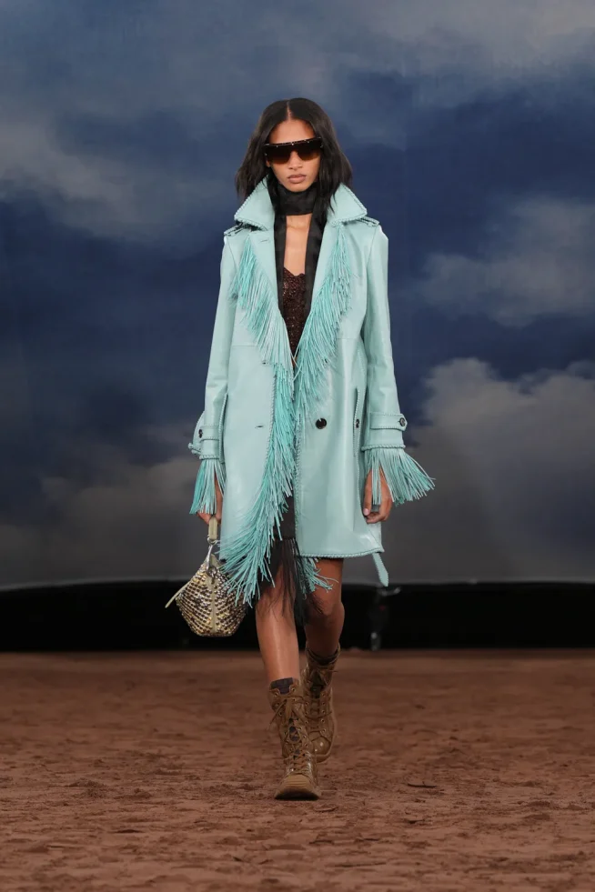 021_DT_BURBERRY_2026_SS26_FEBRUARY_SHOW_RUNWAY_LOOK_FRONT_21_RGB_CROPPED_2x3