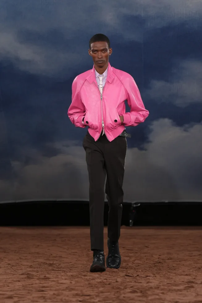 057_DT_BURBERRY_2026_SS26_FEBRUARY_SHOW_RUNWAY_LOOK_FRONT_57_RGB_CROPPED_2x3