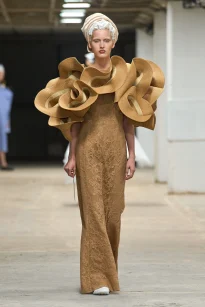 00003-junya-watanabe-spring-2026-ready-to-wear-credit-gorunway
