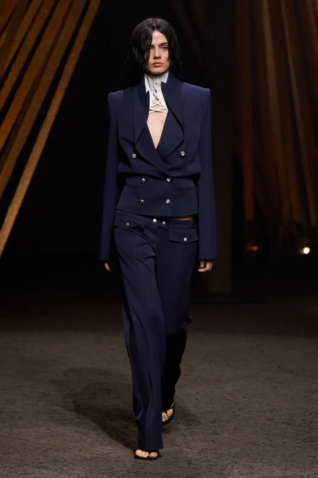 00004-mcqueen-spring-2026-ready-to-wear-credit-gorunway