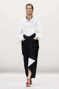 00006-givenchy-spring-2026-ready-to-wear-credit-brand